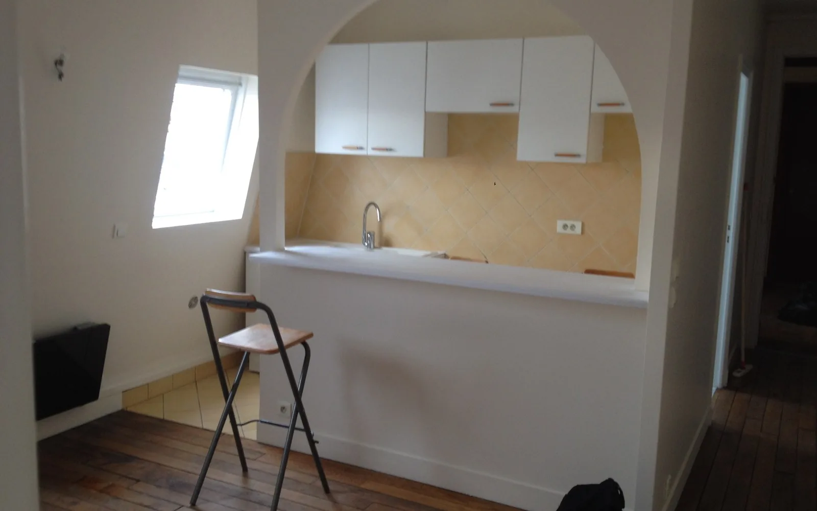Cuisine avant rénovation par TerraRenova — état initial