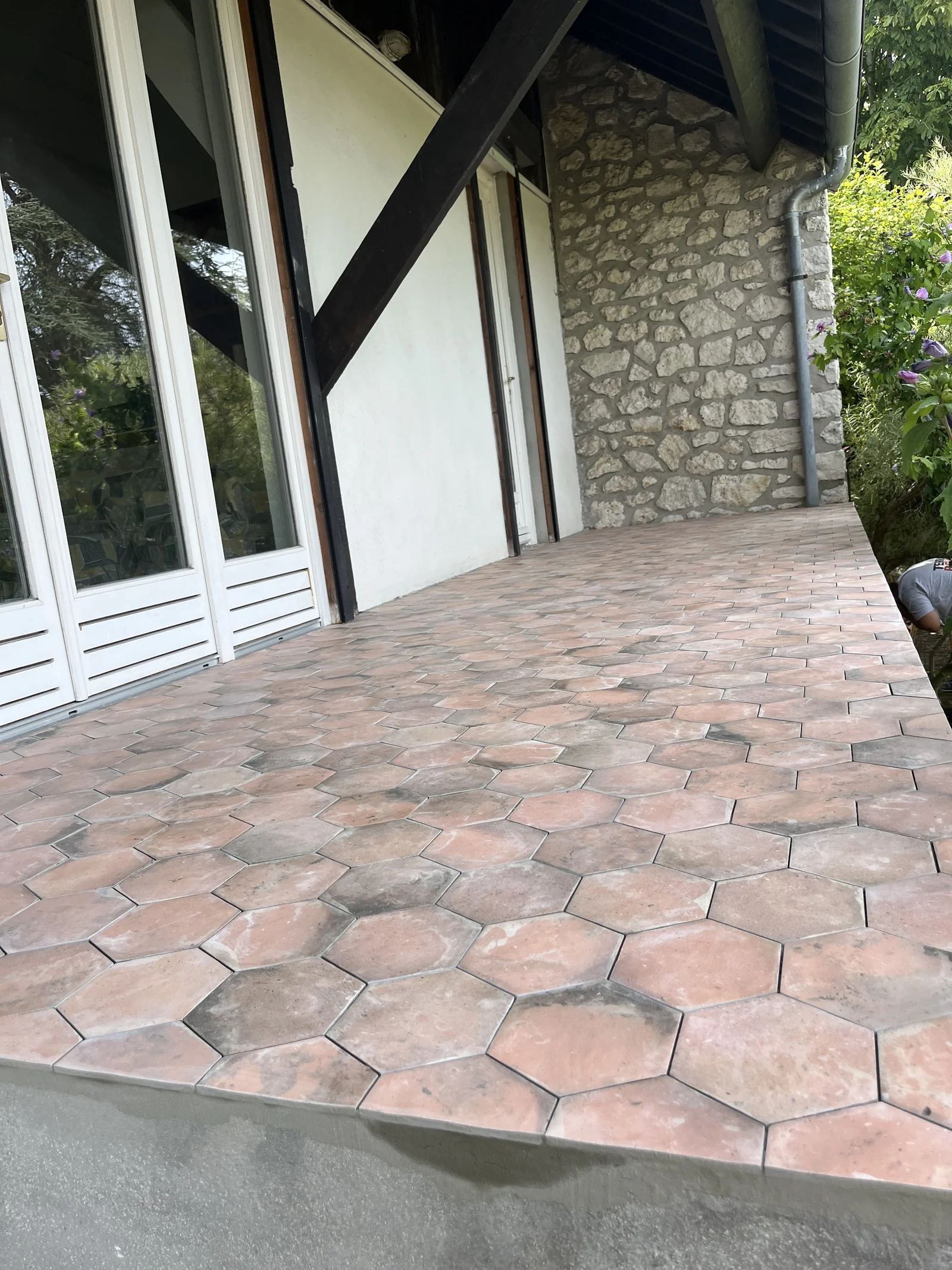 Aménagements extérieurs et terrasses par TerraRenova — pose