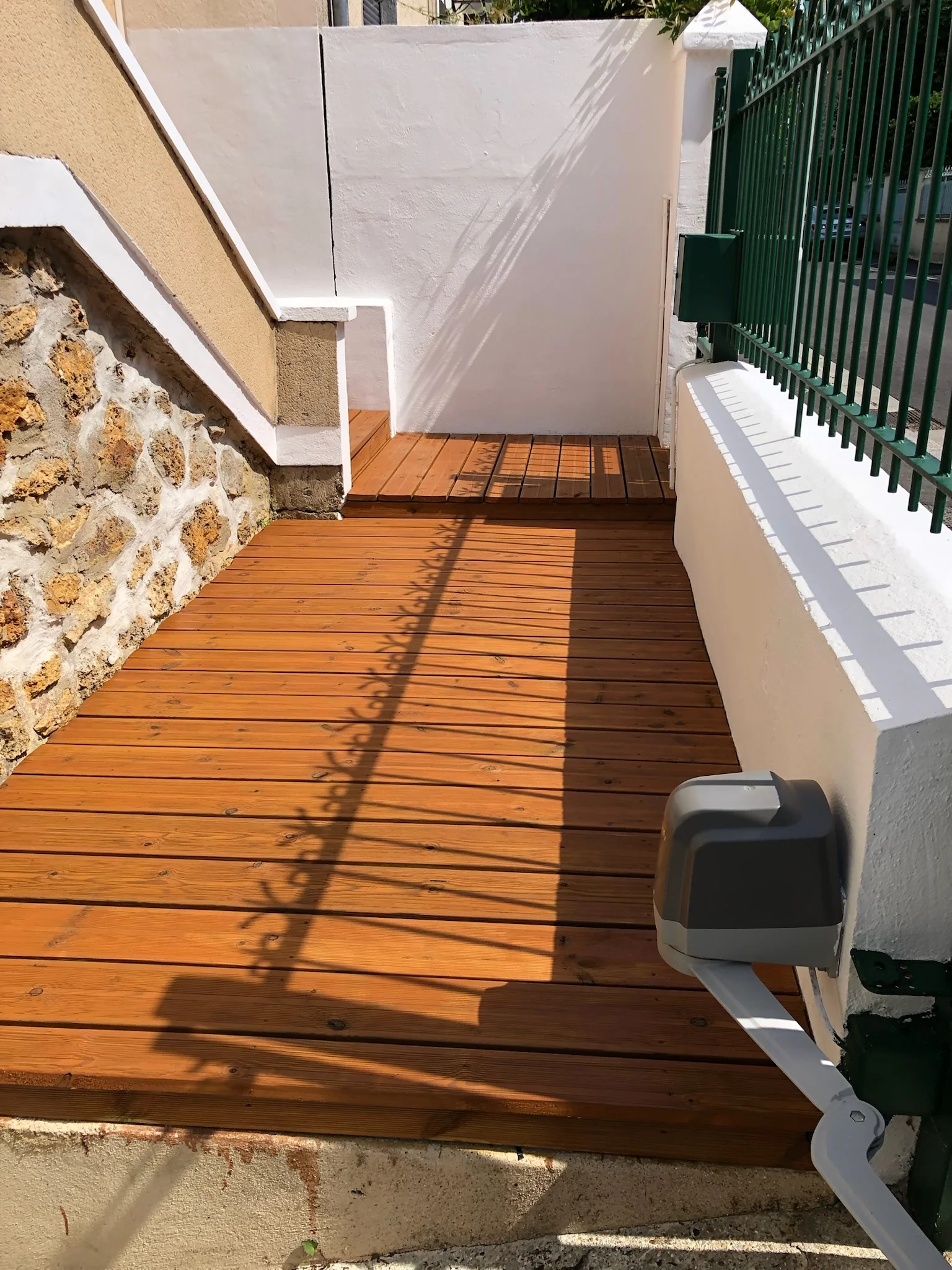 Aménagements extérieurs et terrasses par TerraRenova — détail